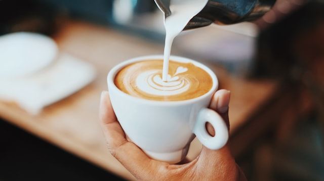 Latte art in a white cup